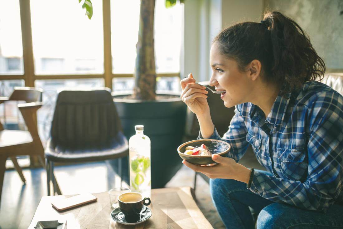 8 món ăn vặt lành mạnh giúp nạp đầy năng lượng khi "work from home" 36 ăn vặt lành mạnh