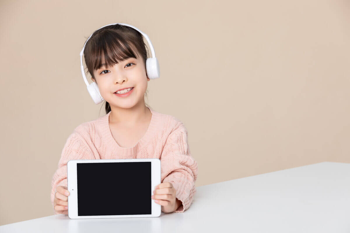 6 Bí quyết vàng giúp chăm sóc mắt khi trẻ dùng máy tính quá lâu 36 chăm sóc mắt 03