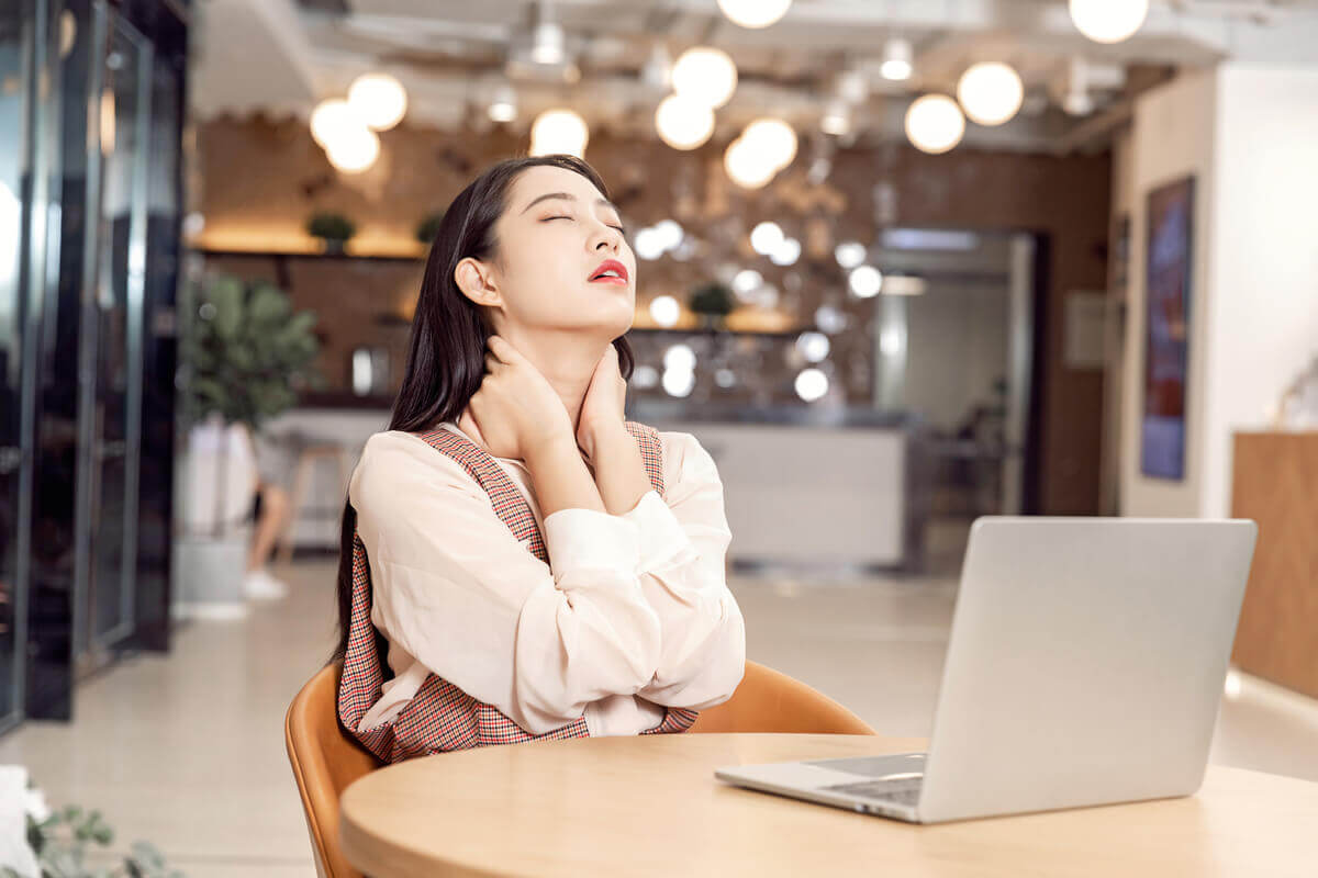 đau cổ vai gáy 3
