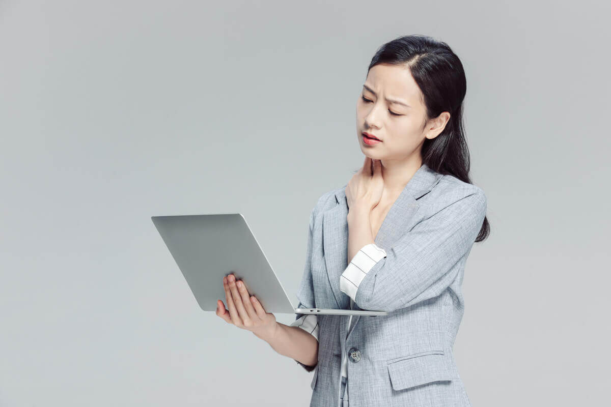 đau cổ vai gáy 5