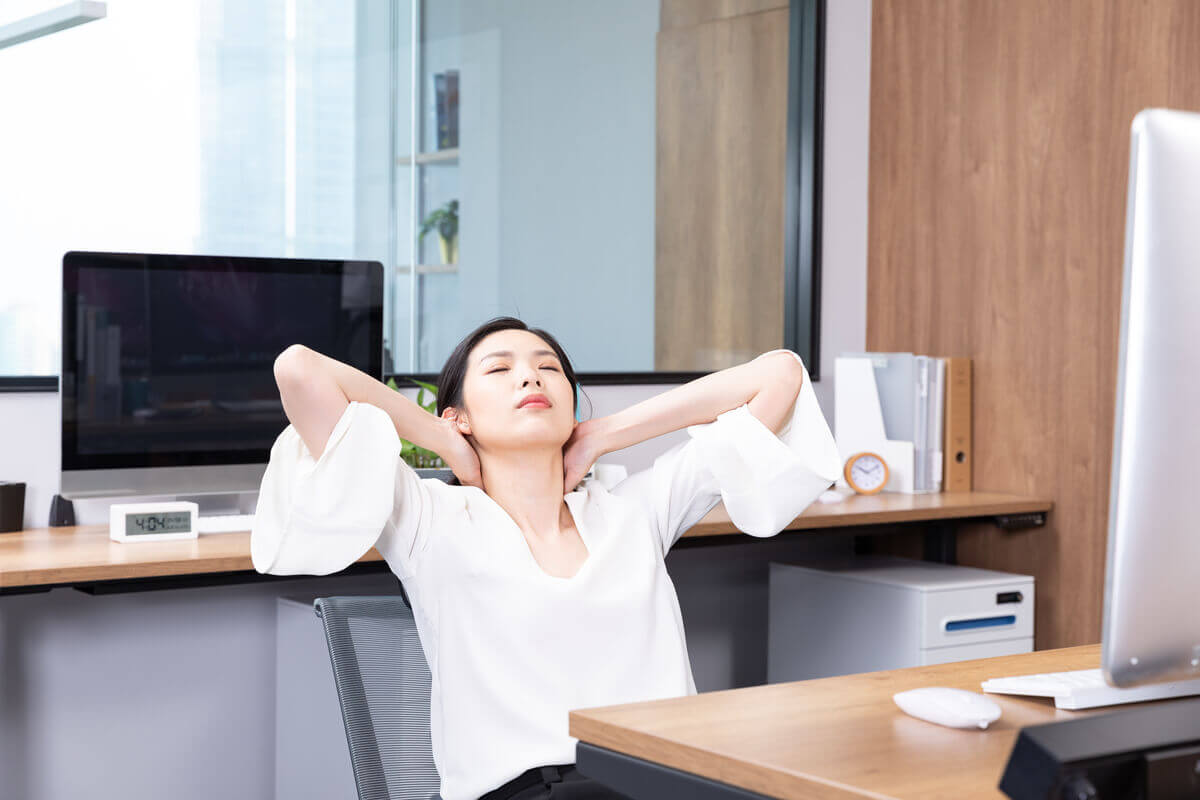 đau cổ vai gáy 6