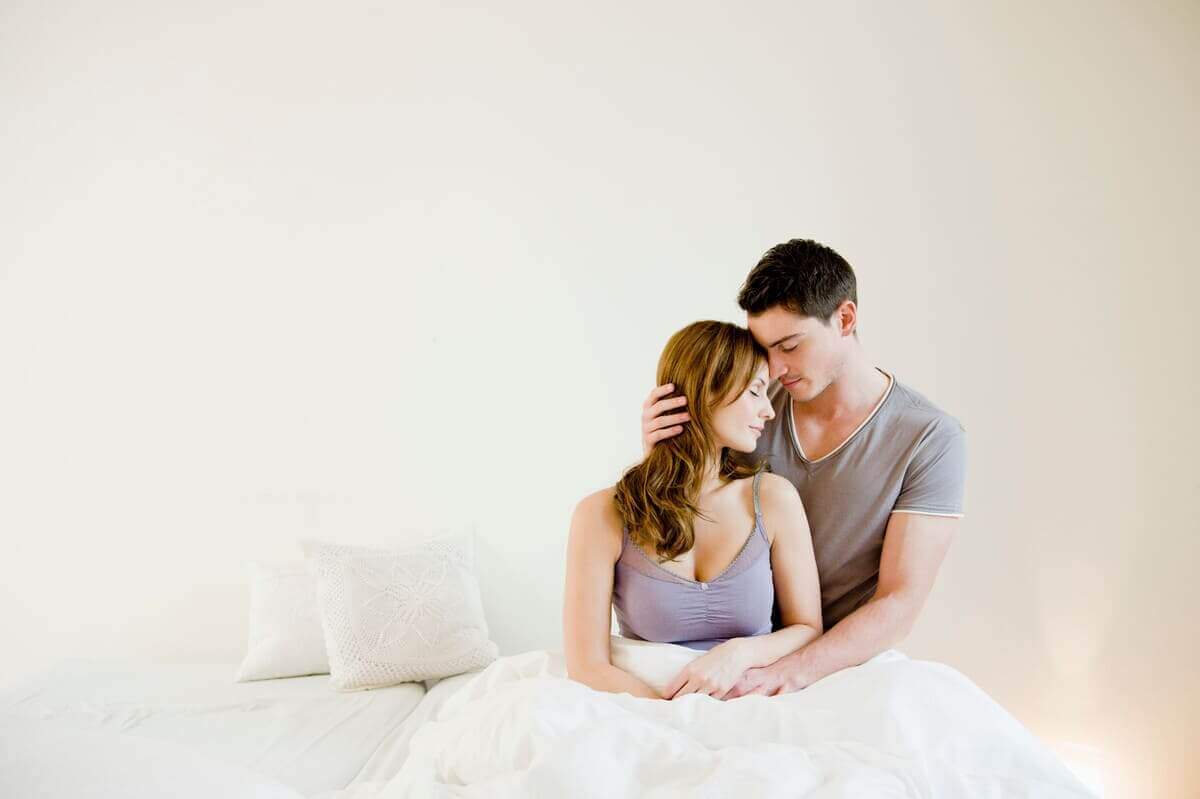Bí quyết chăn gối: Giữ lửa hôn nhân bền vững theo thời gian 34 bí quyết chăn gối