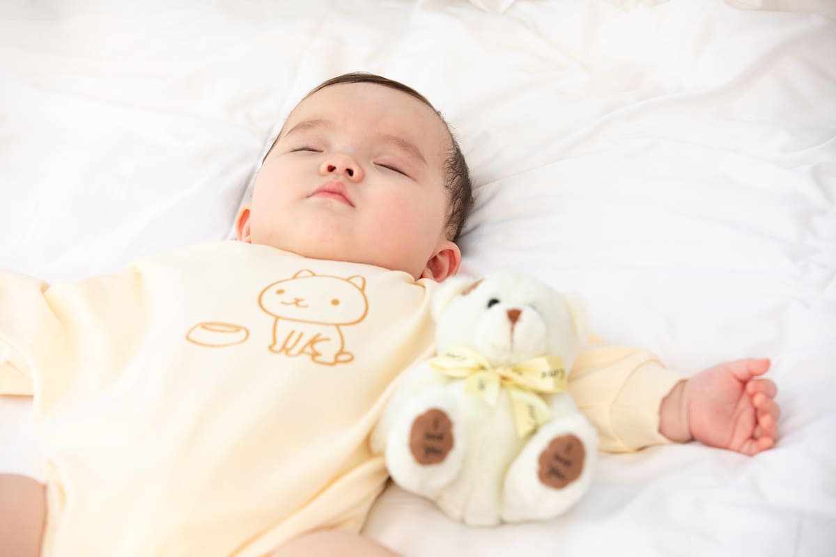 rèn trẻ sơ sinh ngủ đêm 3