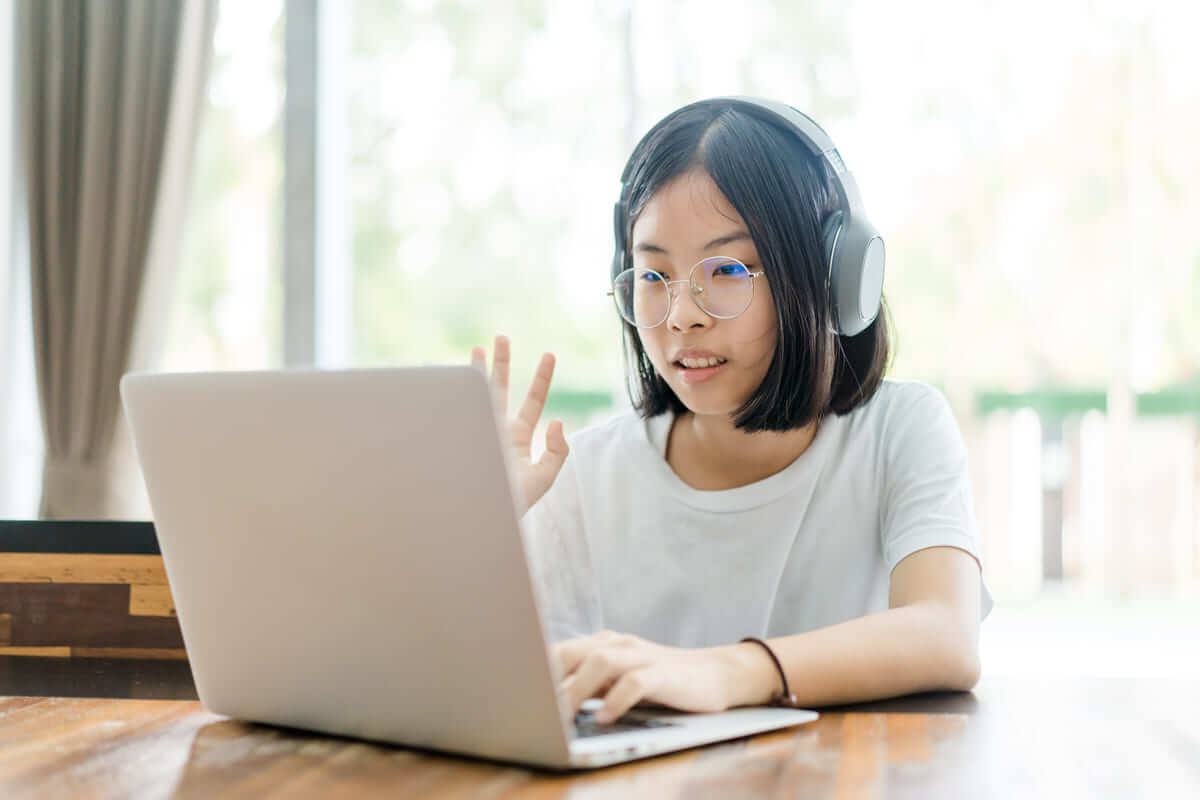Nguy cơ trẻ bị bắt nạt trực tuyến tăng cao khi học online 36 học online