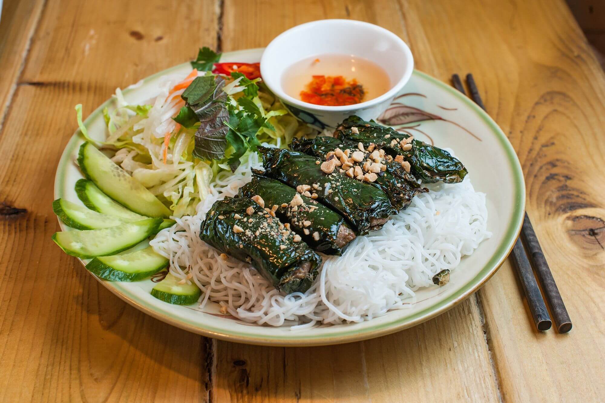 Cách làm bò nướng lá lốt, mỡ chài cho ngày mưa thêm ấm áp 37 Cách làm bò nướng lá lốt