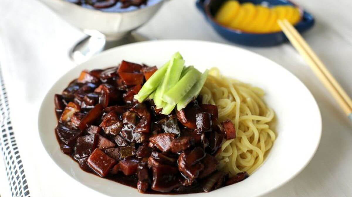 cách làm mì tương đen