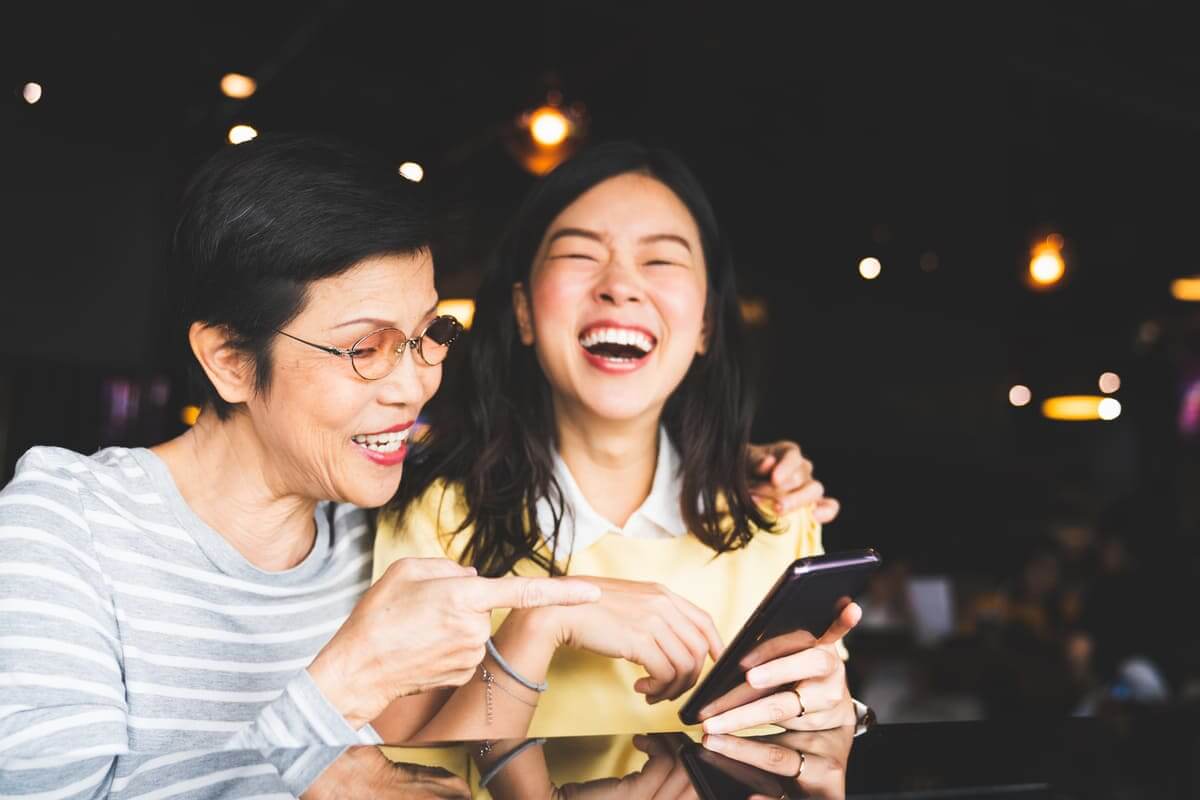 Góc làm bạn cùng con: Thuật ngữ Vibe là gì, vì sao phổ biến với giới trẻ? 36 Vibe là gì