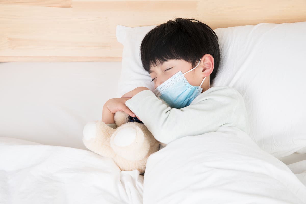 Cha mẹ cần làm gì khi trẻ có dấu hiệu nhiễm Covid-19? 38 trẻ nhiễm covid-19 1