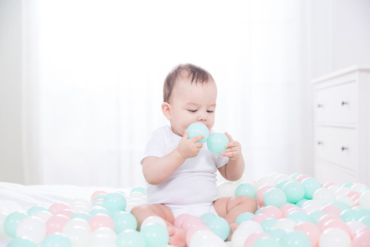 Bé mọc răng sớm có ảnh hưởng gì không, dấu hiệu của mọc răng sớm 15 dấu hiệu bé mọc răng sớm
