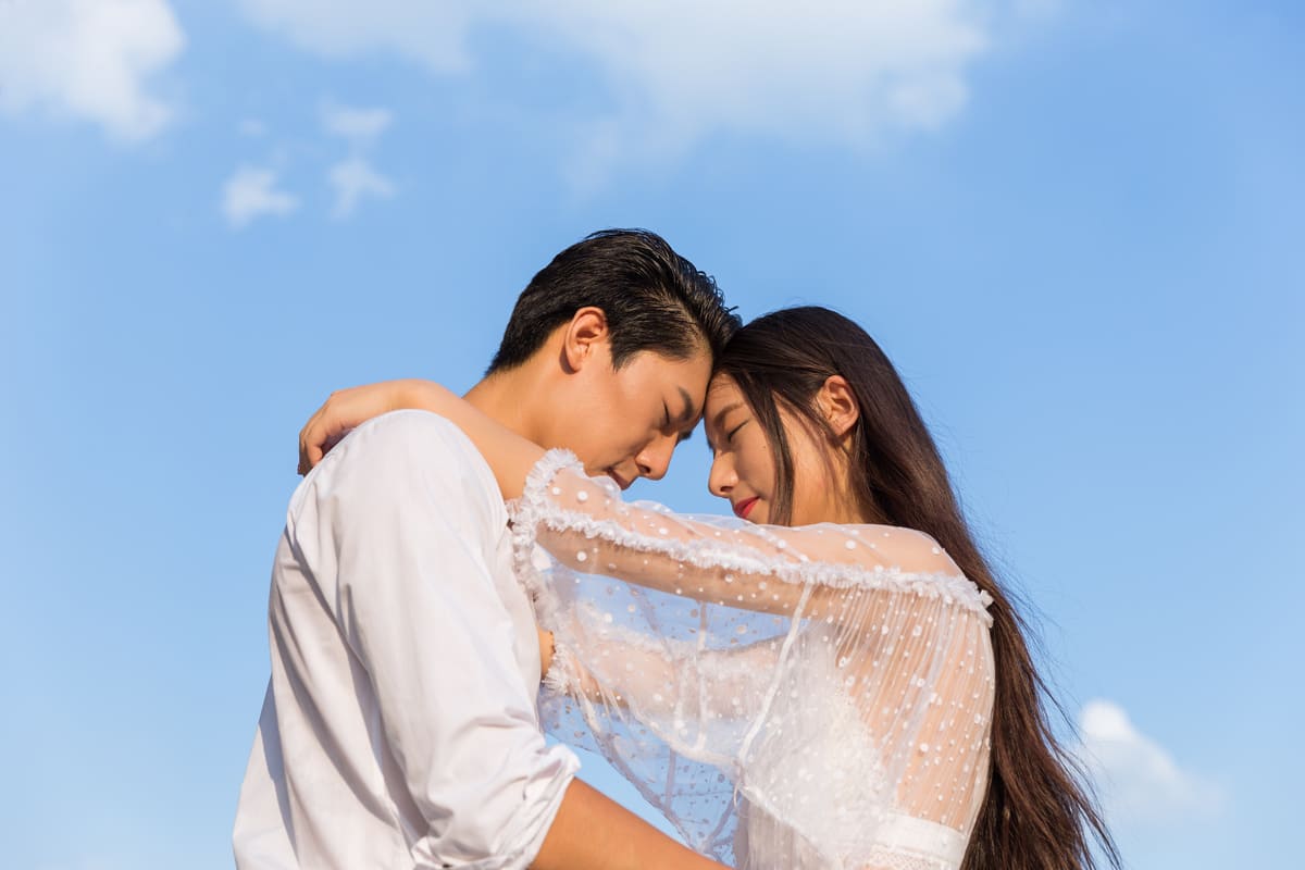 Phụ nữ, yêu cả đời, hết mình cả đời, chỉ để mong đổi lấy cảm giác an toàn 37 cảm giác an toàn trong tình yêu