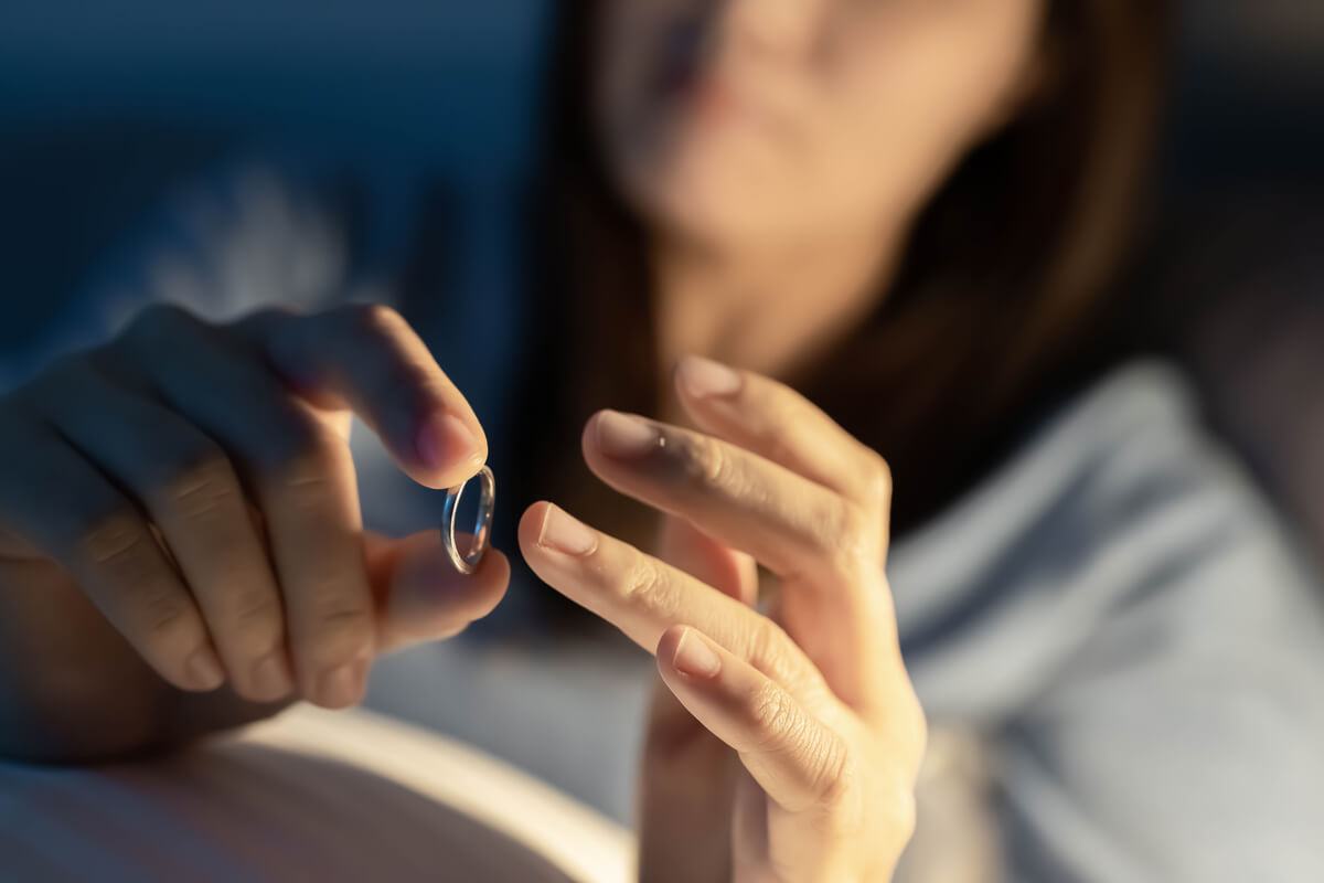 Chồng ngoại tình, vợ nên làm gì để vẹn cả đôi đường? 37 chồng ngoại tình