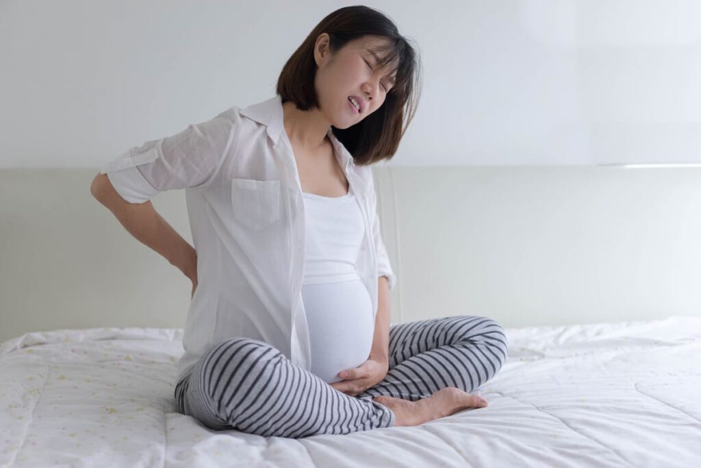bị đau lưng khi mang thai