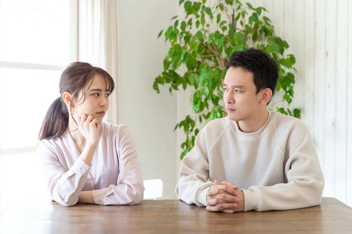 khi phụ nữ im lặng 4