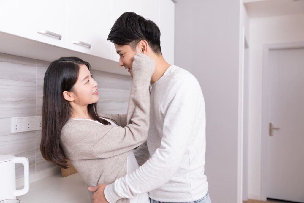 nụ hôn cháy bỏng