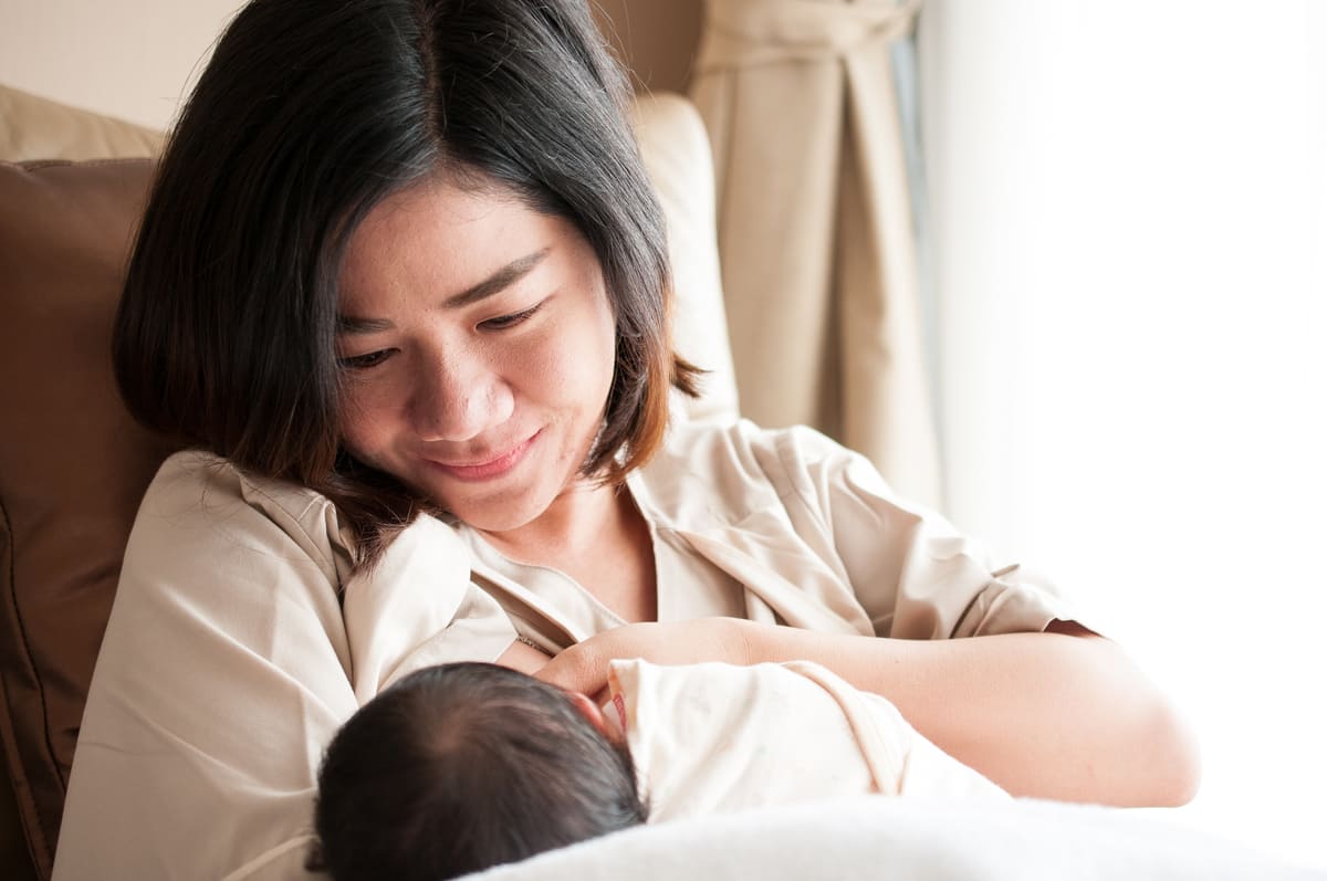 Trẻ bị dị ứng sữa có nguy hiểm không? 38 sữa mẹ