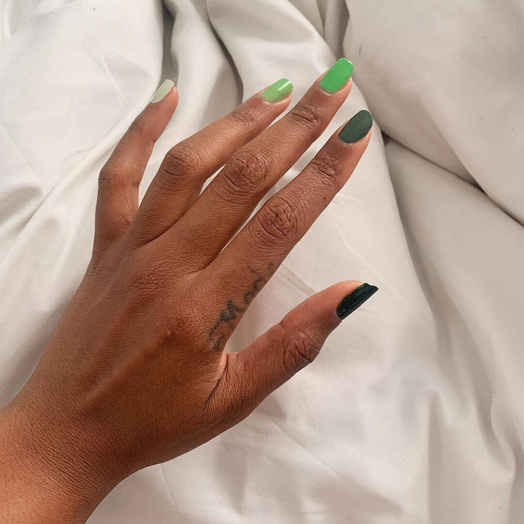 10 Mẫu nail đẹp đón Giáng Sinh 2021 cho mẹ một mùa lễ đáng nhớ 48 mẫu nail đón giáng sinh