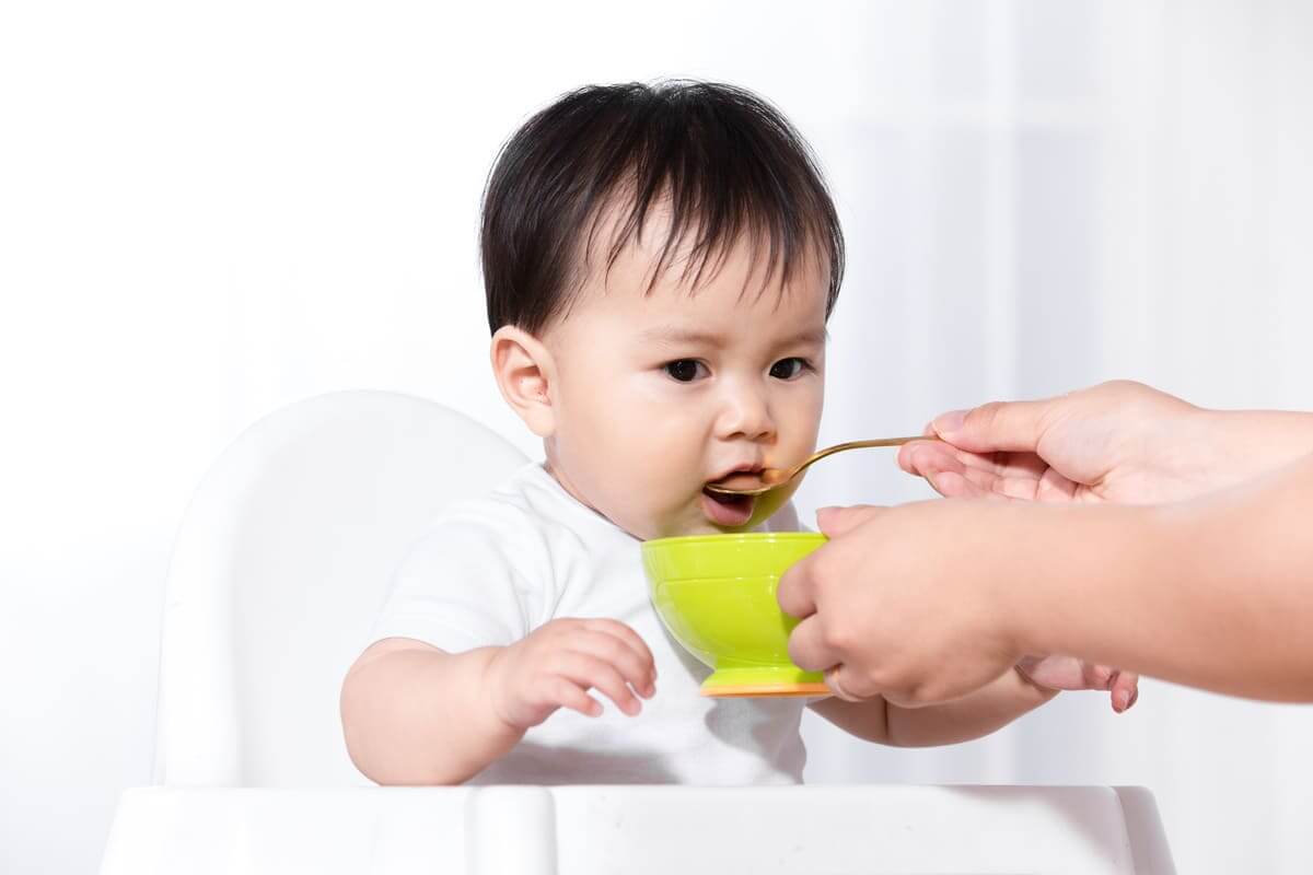 thực đơn ăn dặm cho trẻ 8 tháng tuổi