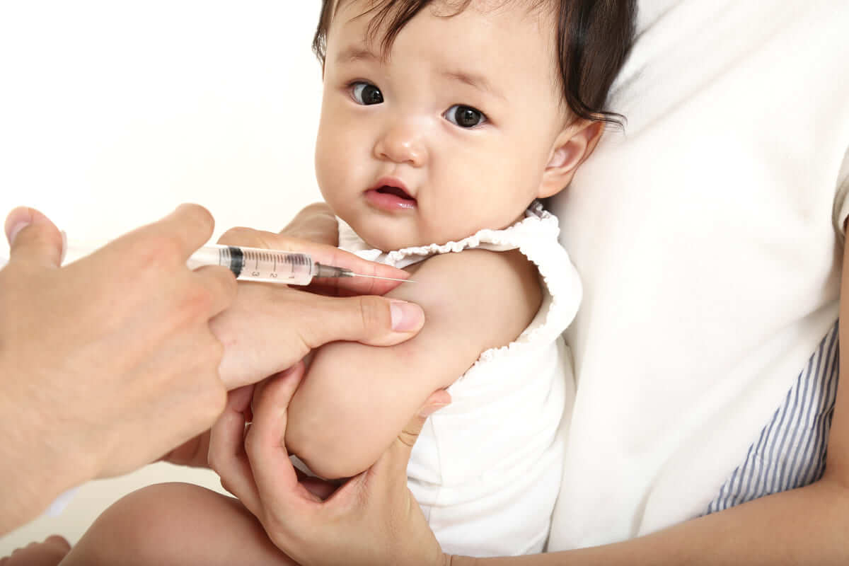 tiêm vaccine 6 trong 1