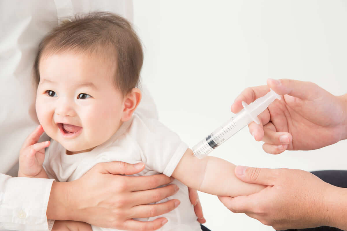 Mẹ hỏi bác sĩ trả lời: Vì sao nên cho trẻ tiêm vaccine 6 trong 1? 38 tiêm vaccine cho trẻ