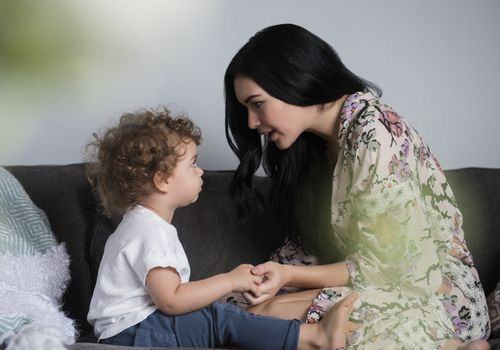 Làm sao để dạy con không đòn roi mà trẻ vẫn nghe lời? 36 dạy con không đòn roi