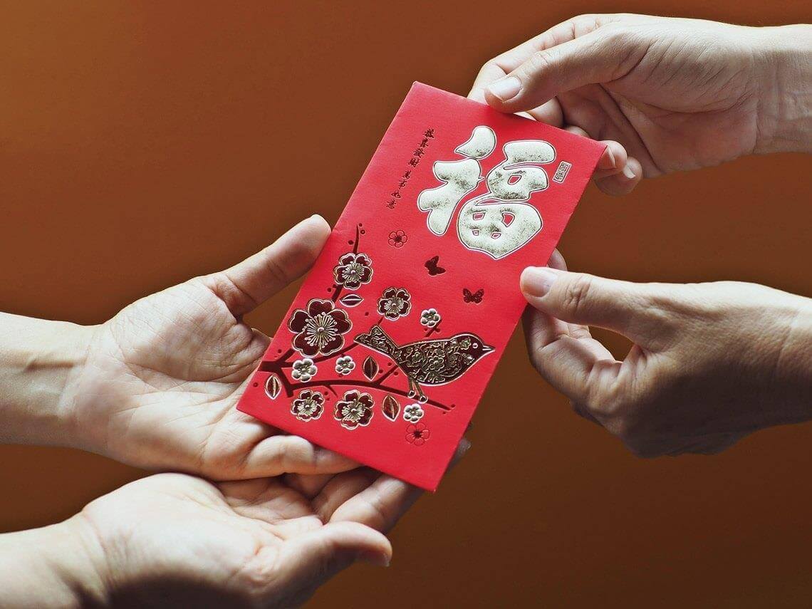 Dạy con nhận lì xì đúng cách, để cả nhà cùng vui tết trọn vẹn 35 dạy con lì xì
