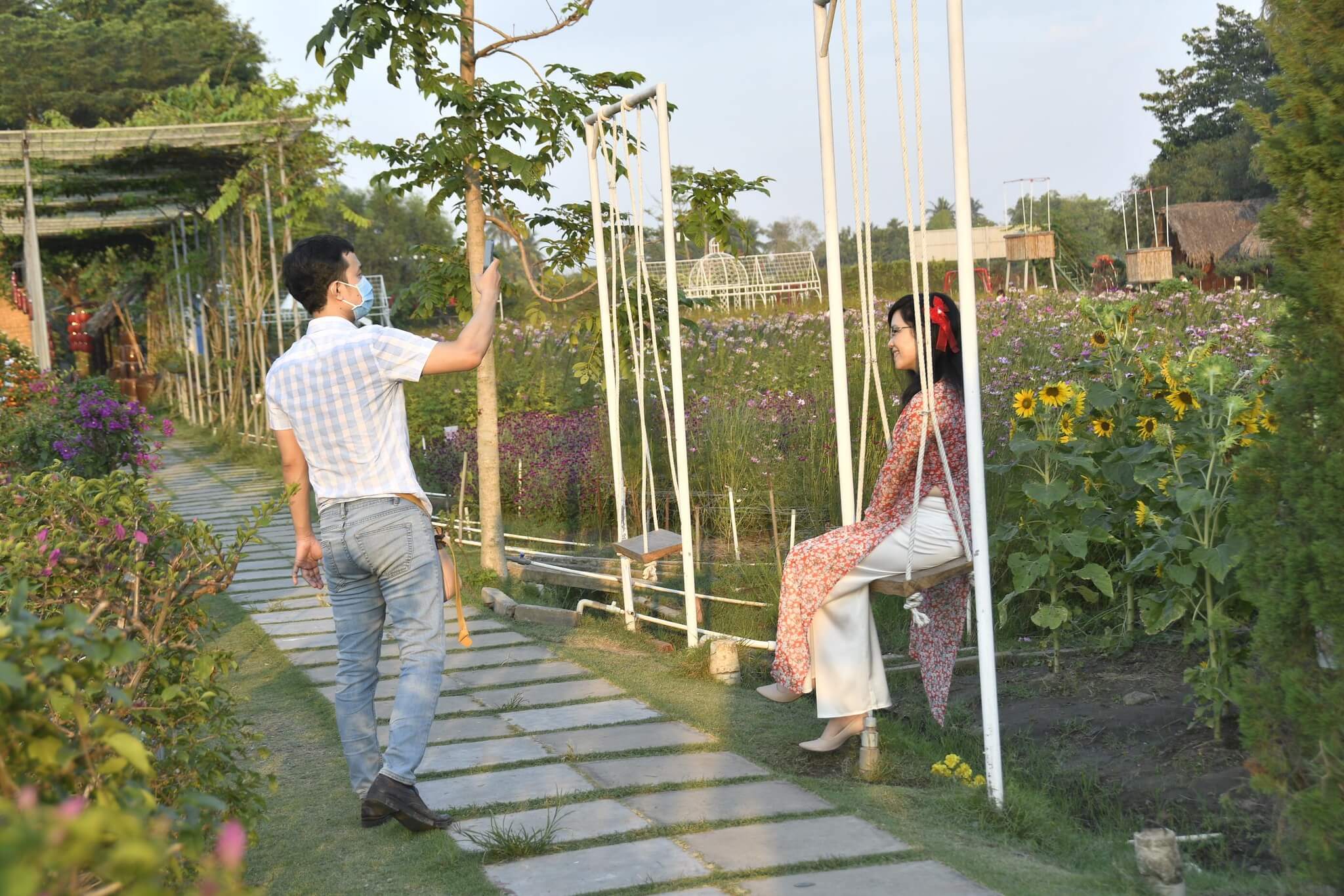 Rủ nhau sống ảo với cánh đồng muôn hoa khoe sắc giữa lòng TP.HCM 75 Rủ nhau sống ảo với cánh đồng muôn hoa khoe sắc giữa lòng TP.HCM 55