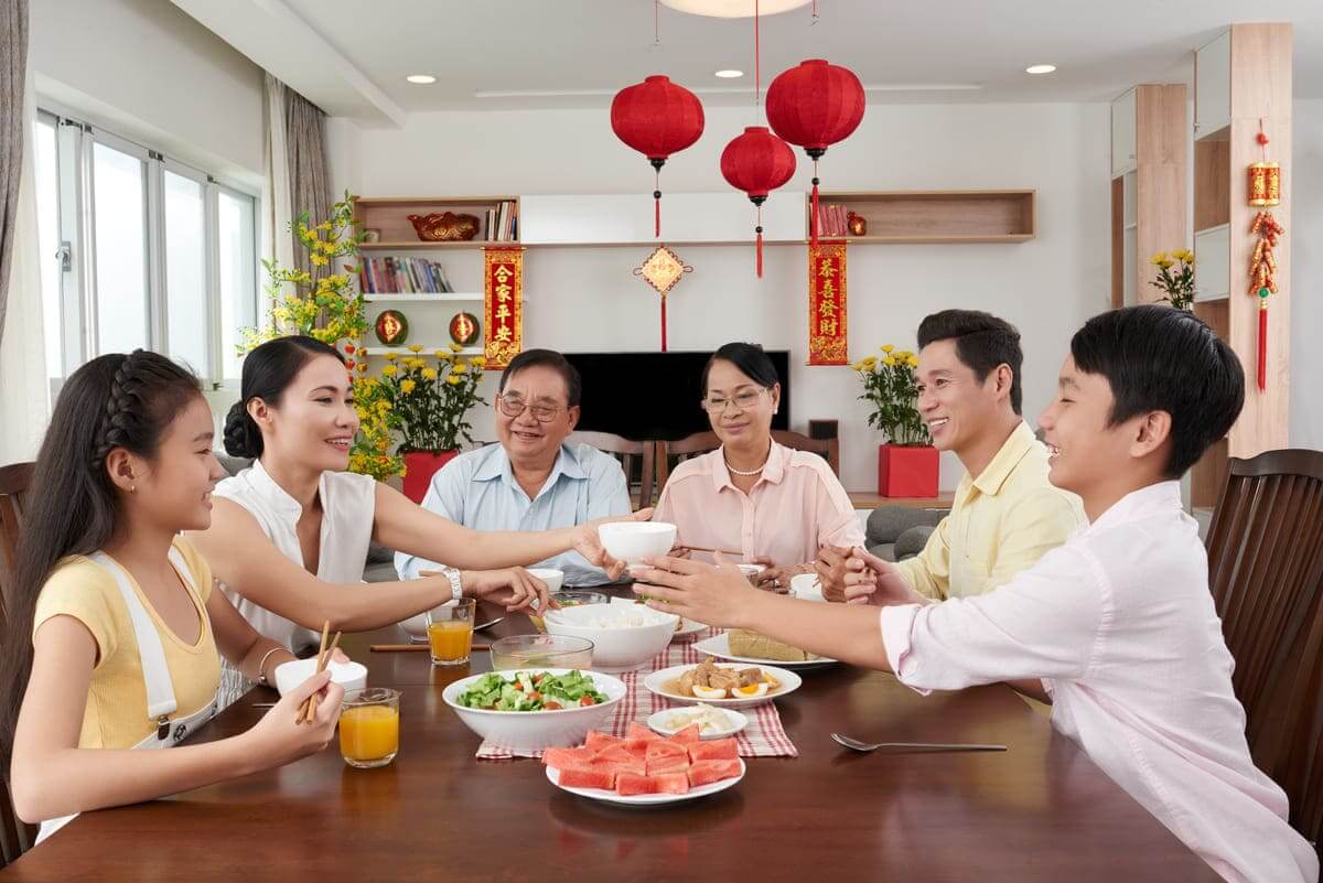 Nàng dâu mới bỏ túi cách chuẩn bị mâm cúng tất niên năm Nhâm Dần này! 43 đón tất niên