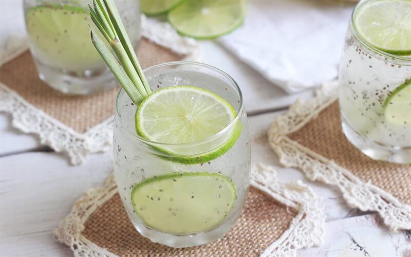 4 công thức làm sinh tố hạt Chia nhâm nhi mùa tết không lo vòng 2 "phì nhiêu" 35 hạt chia