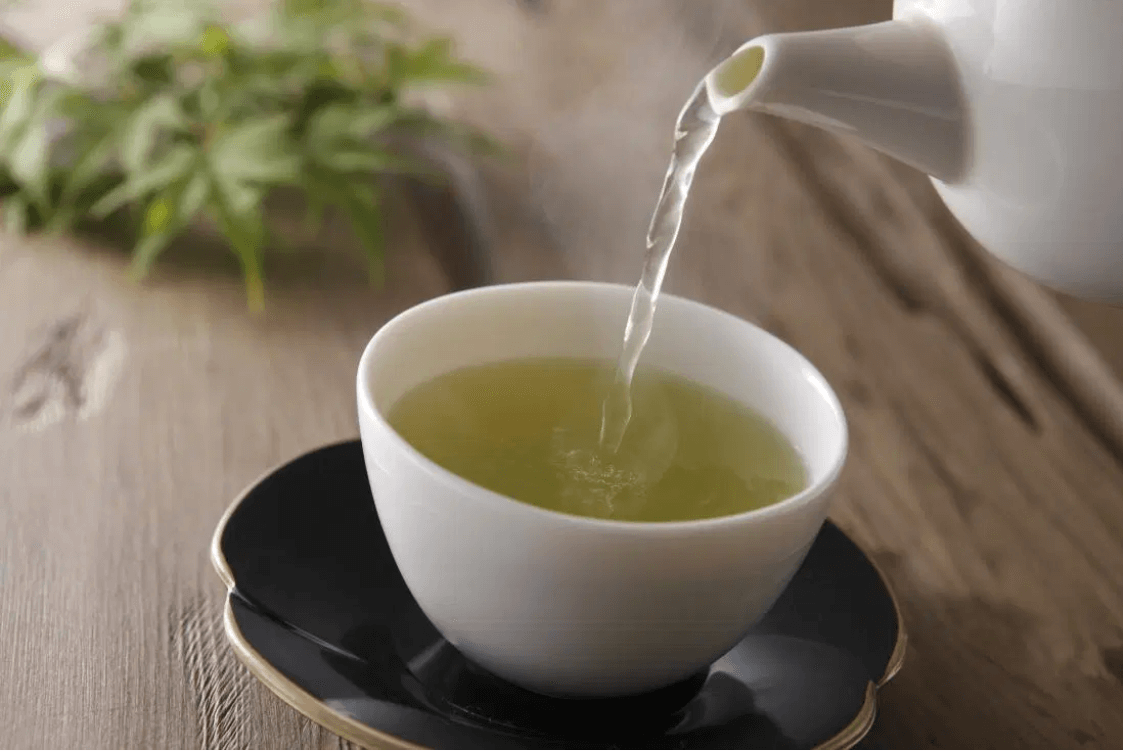 Uống trà xanh giúp giảm cân nhanh hơn các loại nước detox? 35 uống trà xanh