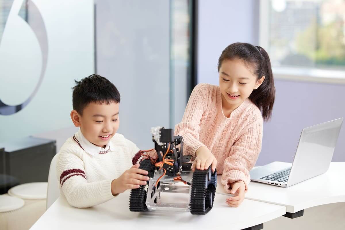 Đừng tạo áp lực học tập để ép con học giỏi, bố mẹ nhé! 38 khuyến khích trẻ học tập