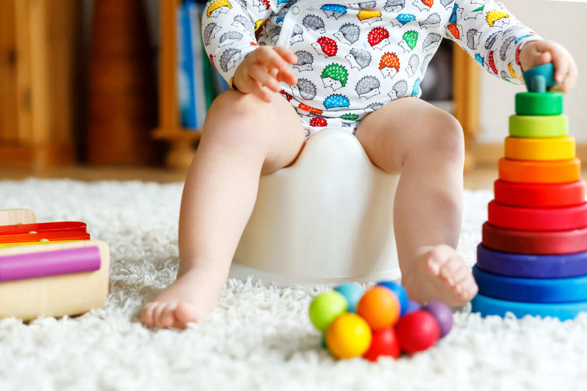 Mẹ đã biết cách giúp bé dễ đi tiểu khi bị bí tiểu, tiểu gắt? 36 cách giúp bé dễ đi tiểu