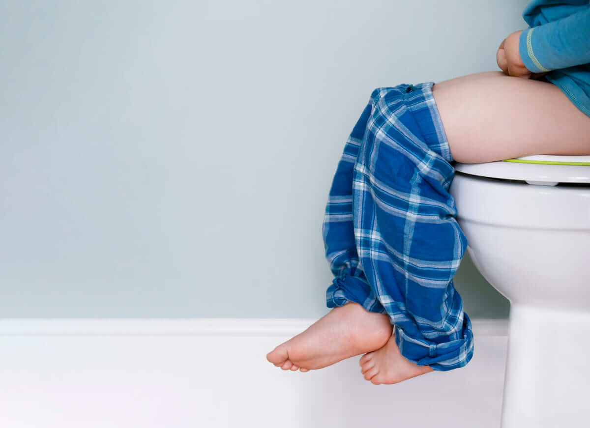 Mẹ đã biết cách giúp bé dễ đi tiểu khi bị bí tiểu, tiểu gắt? 37 bé khó đi tiểu