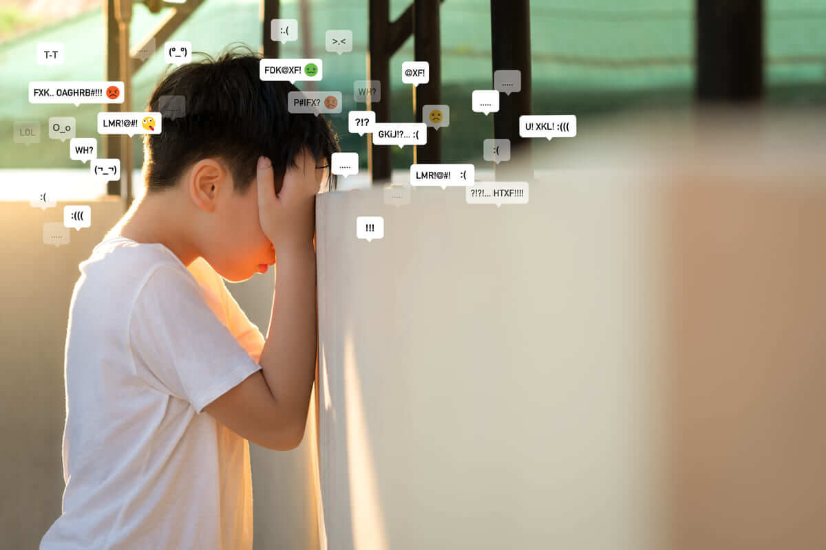 Tác hại khi nghiện mạng xã hội Tác hại khi nghiện mạng xã hội