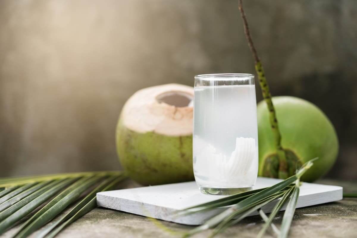 bà bầu uống nước dừa cần lưu ý gì