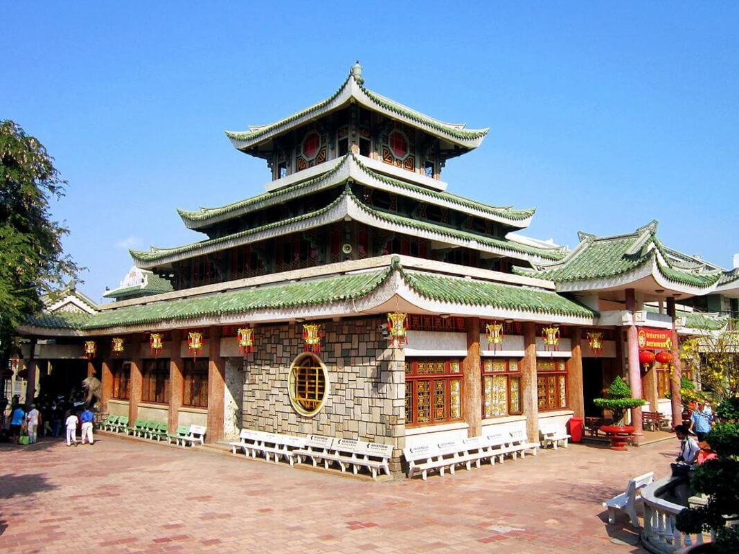 10 địa điểm du lịch tâm linh hấp dẫn nhất Việt Nam 38 chùa bà