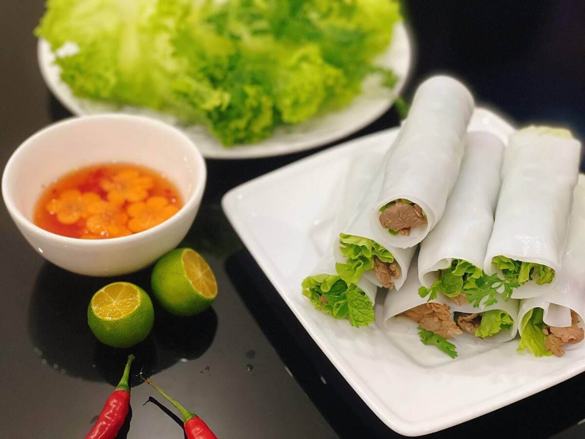 Phở cuốn thịt bò