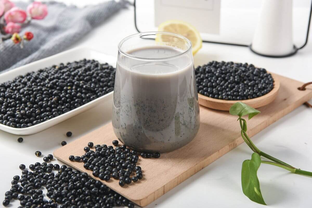 món ngon từ đậu đen - sữa đậu đen lá dứa
