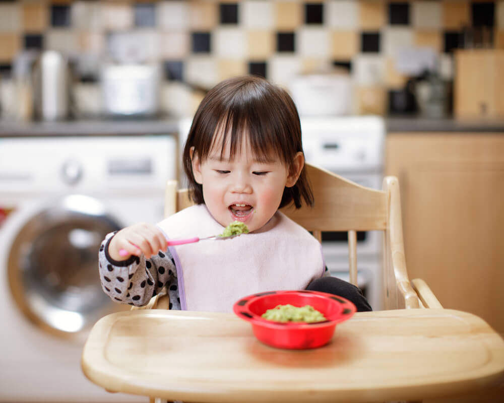 bé 2 tuổi ăn bao nhiêu cơm là đủ