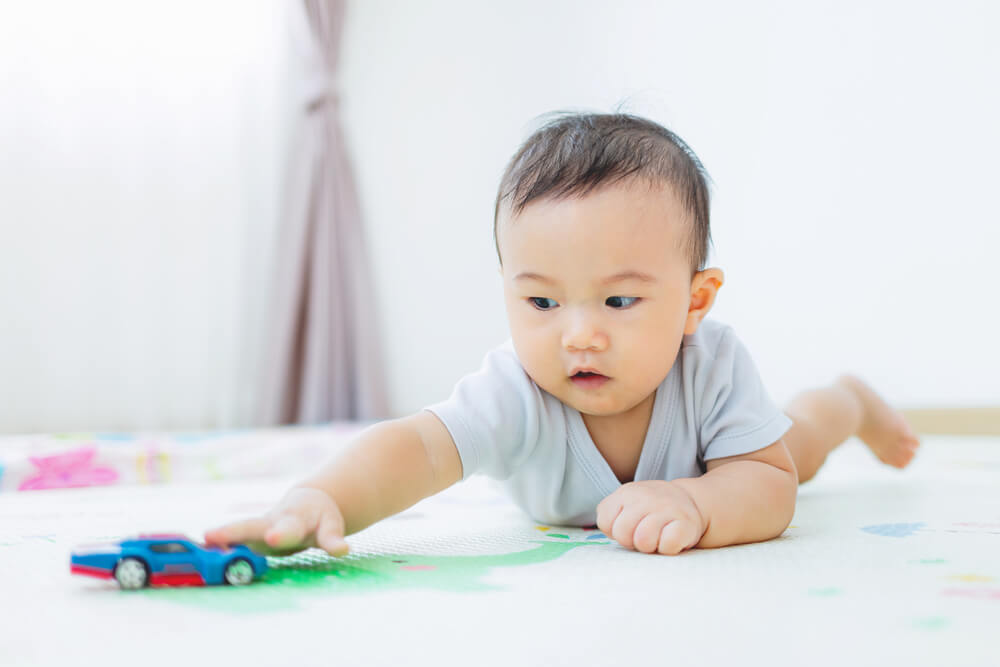 Cần làm gì với trẻ 5 tháng tuổi Cần làm gì với trẻ 5 tháng tuổi