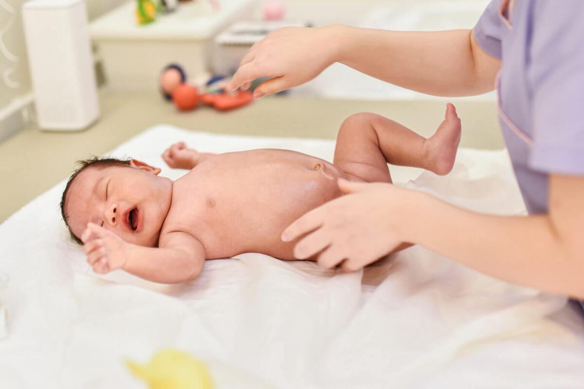Vệ sinh rốn cho trẻ sơ sinh và những điều mẹ nhất định phải lưu ý 36 cách vệ sinh rối trẻ sơ sinh