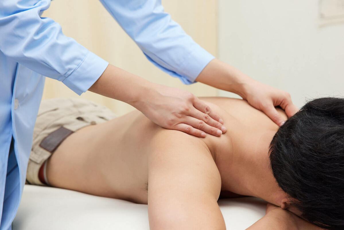 Viêm cột sống dính khớp là bệnh gì và nguy hiểm ra sao? 37 điều trị viêm cột sống dính khớp