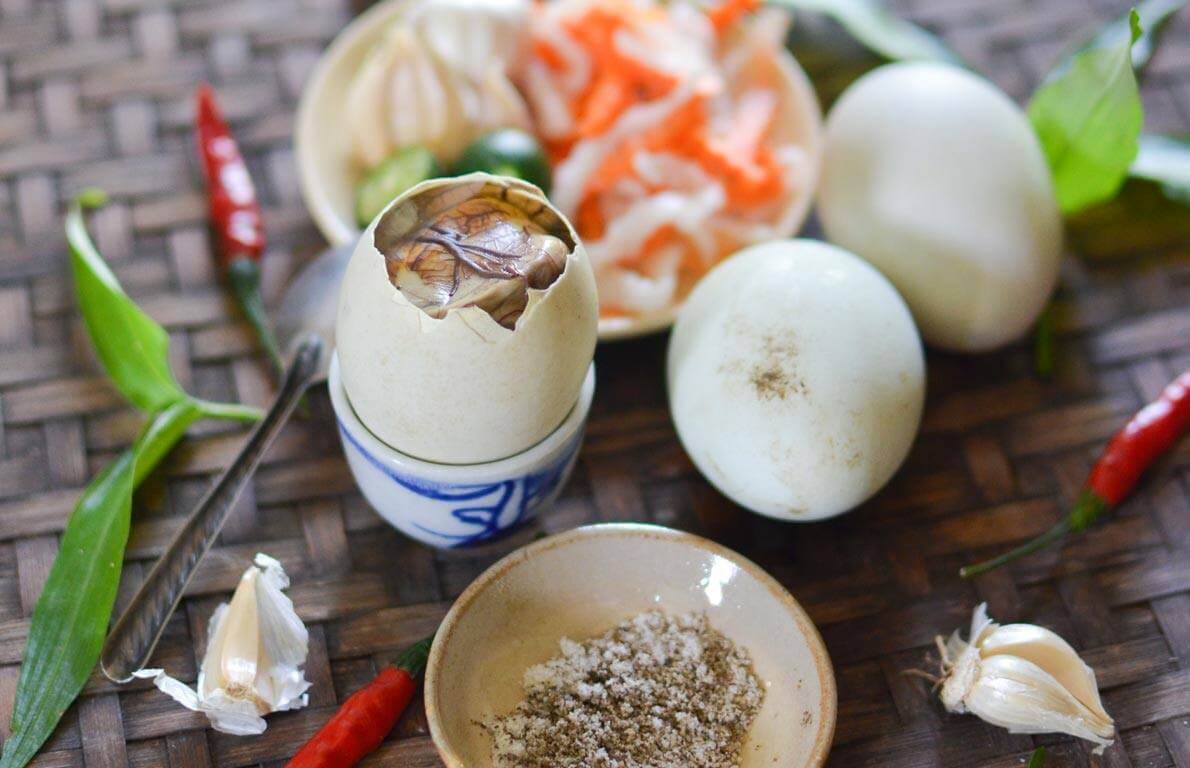 Trứng vịt lộn ăn trứng vịt lộn