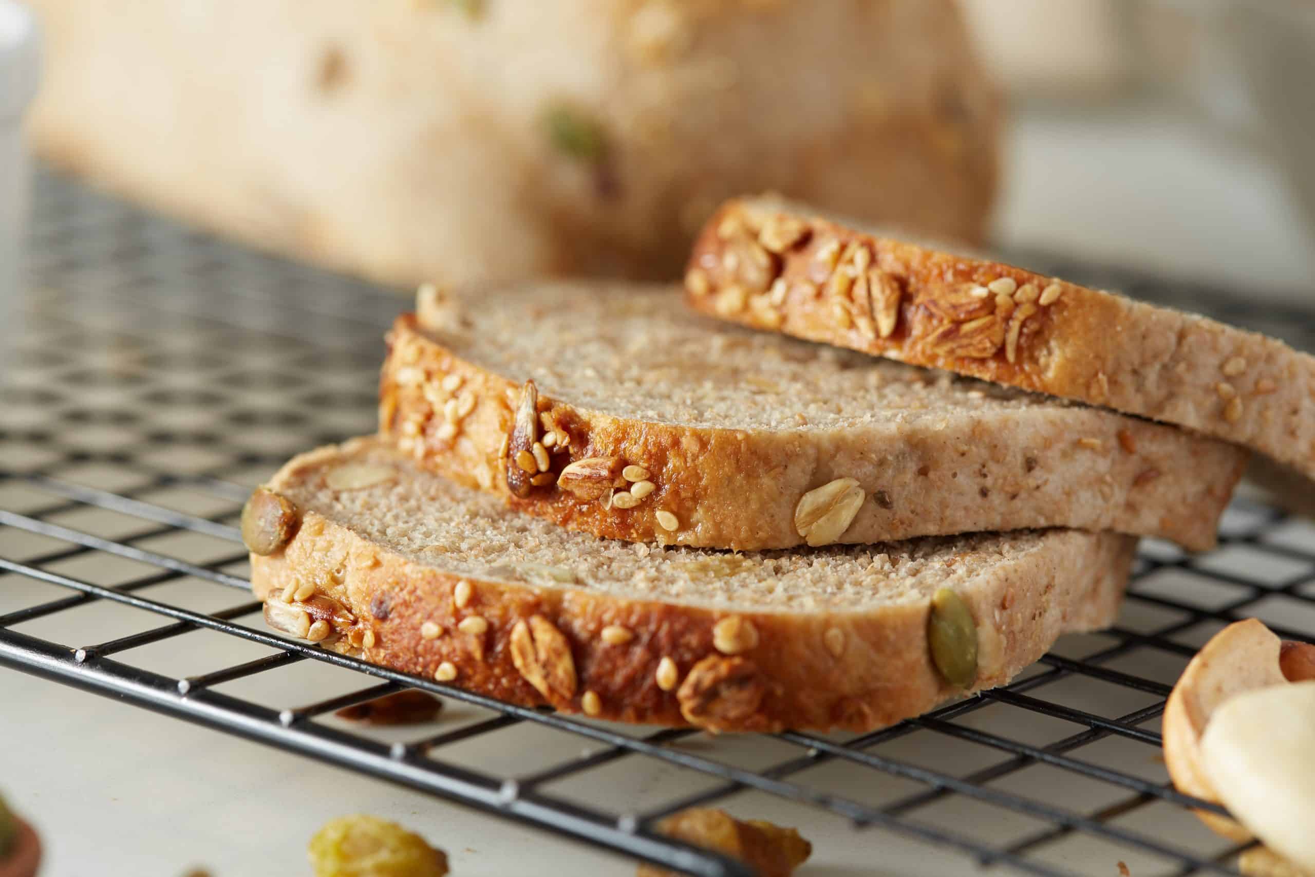 Cách làm bánh ngũ cốc (dạng bánh mì) Cách làm bánh ngũ cốc (dạng bánh mì)