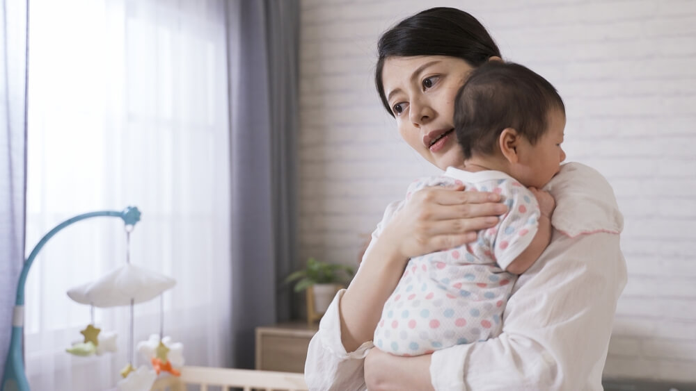 vỗ ợ hơi cho bé vỗ ợ hơi cho bé