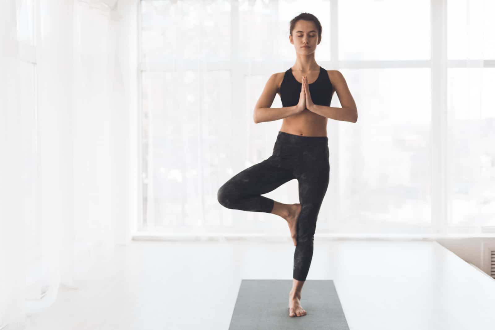 Bài tập Tree Pose làm giảm lo âu Bài tập Tree Pose làm giảm lo âu