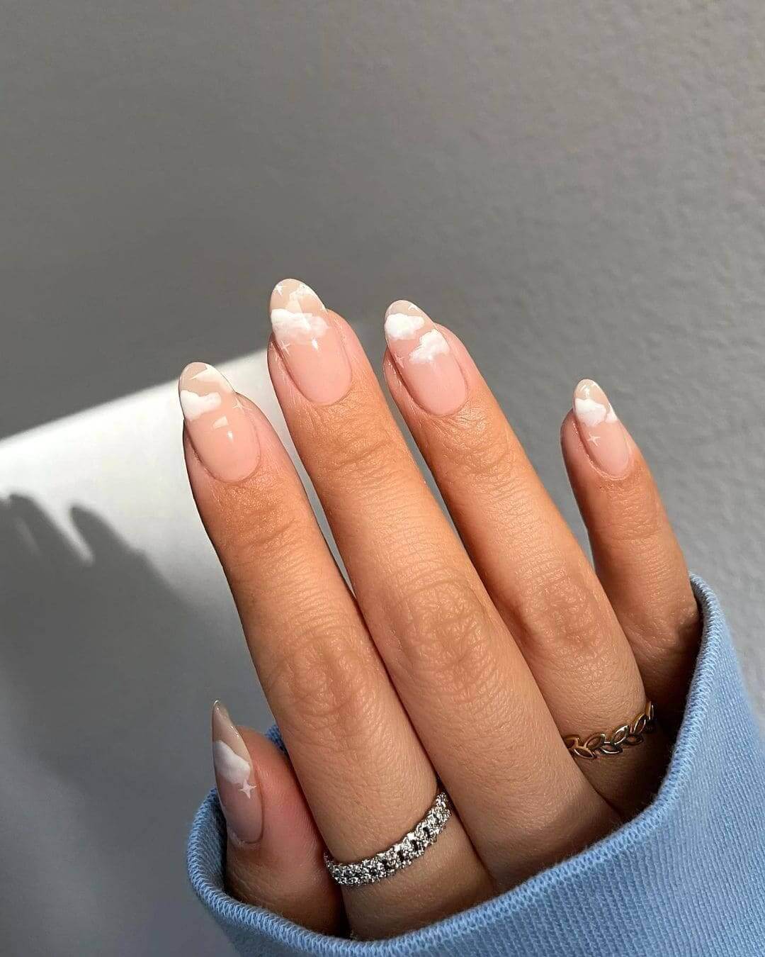 nail họa tiết mây trời nail họa tiết mây trời