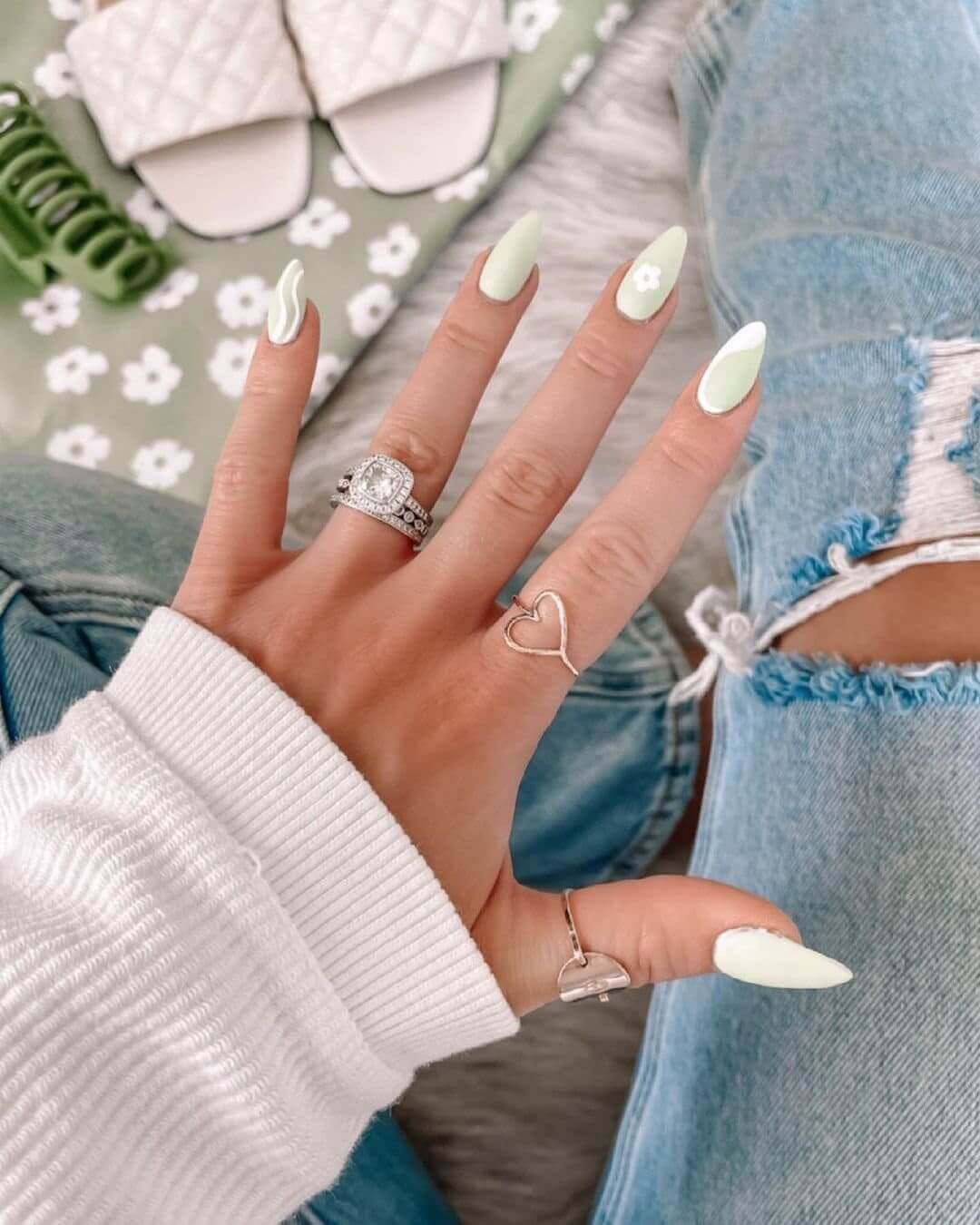 Mẫu nail màu xanh bơ Mẫu nail màu xanh bơ