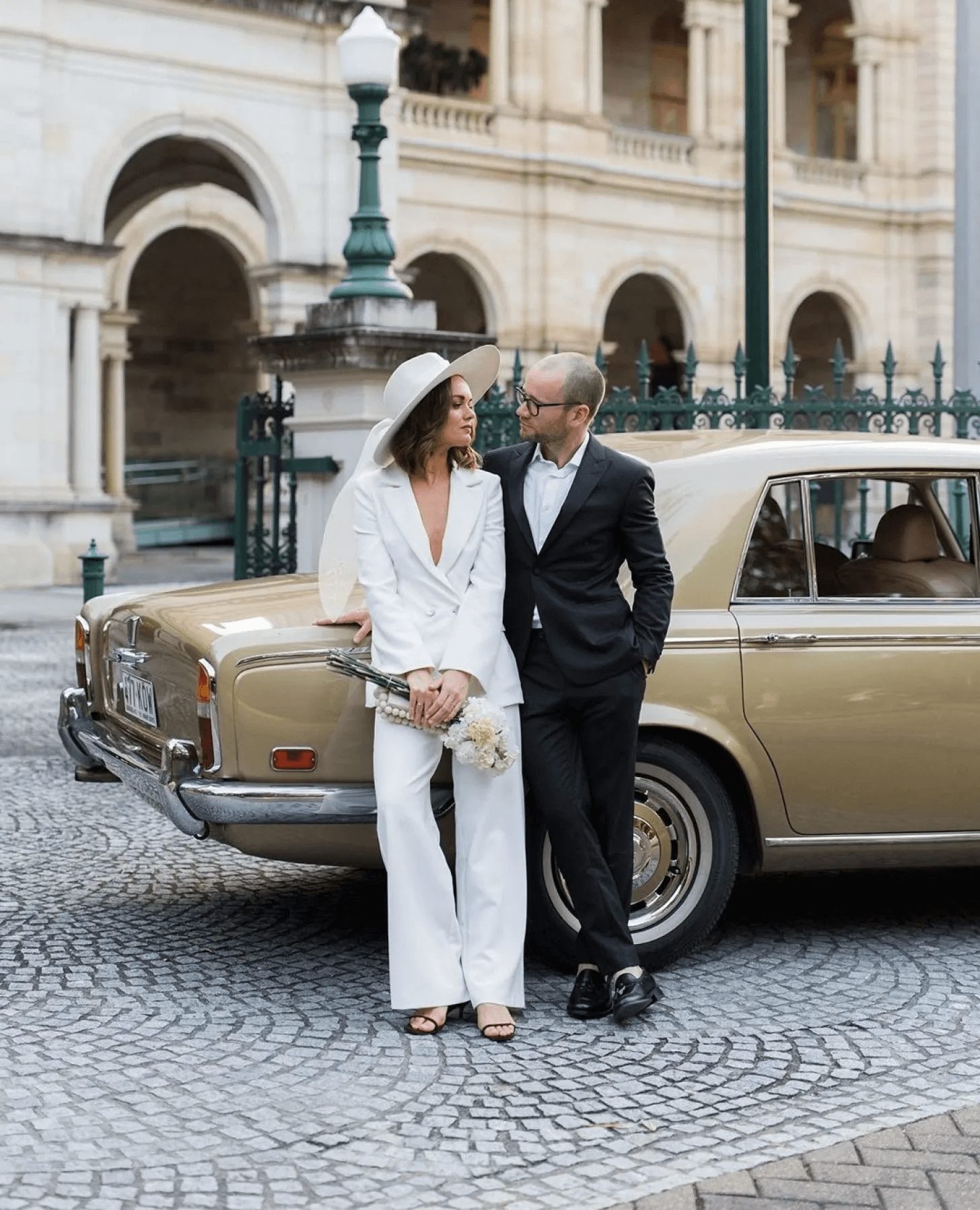 Suit cho nàng dâu cá tính xu hướng váy cưới Suit