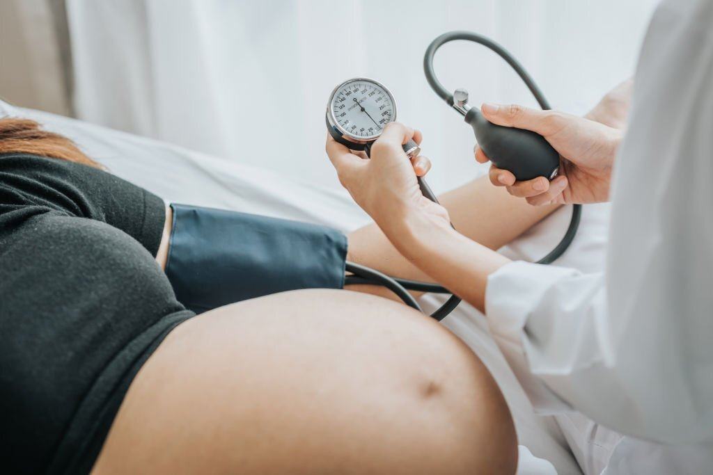 bà bầu bị tụt huyết áp