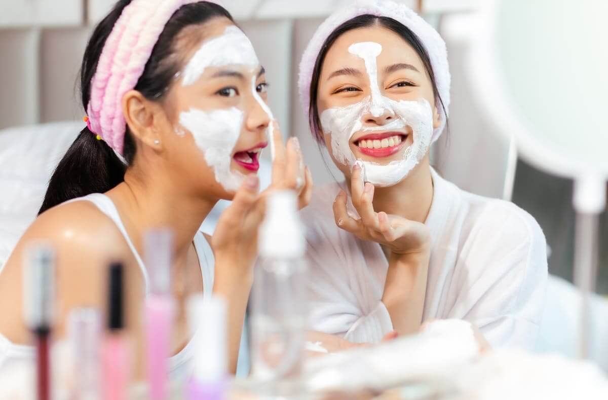 Đắp mặt nạ đất sét
